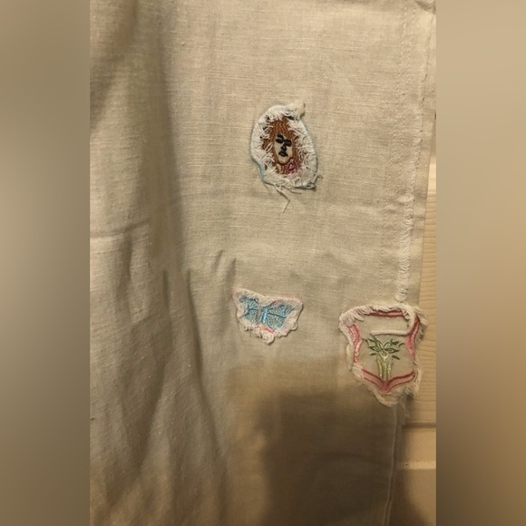 Nwot Aziz tan pants size medium designs and appliqués - Picture 7 of 8